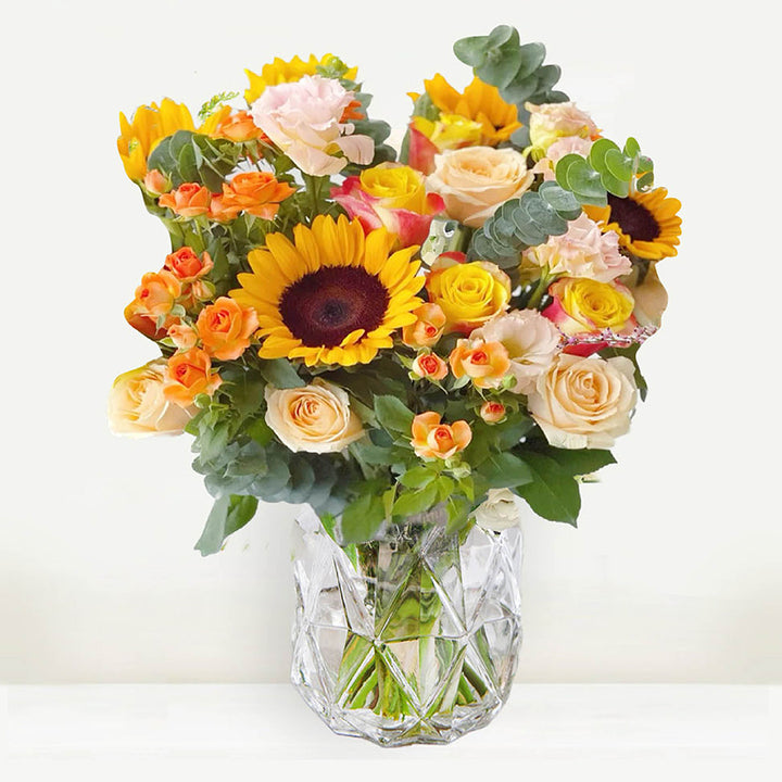 Subscription plan for luxury seasonal flowers.